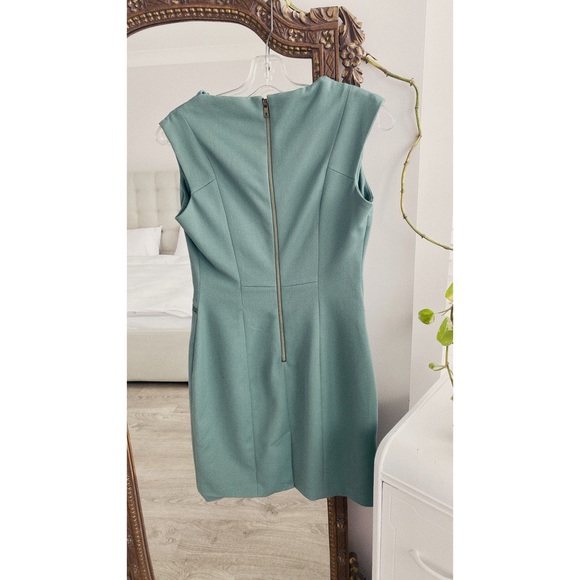 Unknown brand business casual dress with zipper details on hips - Picture 2 of 2